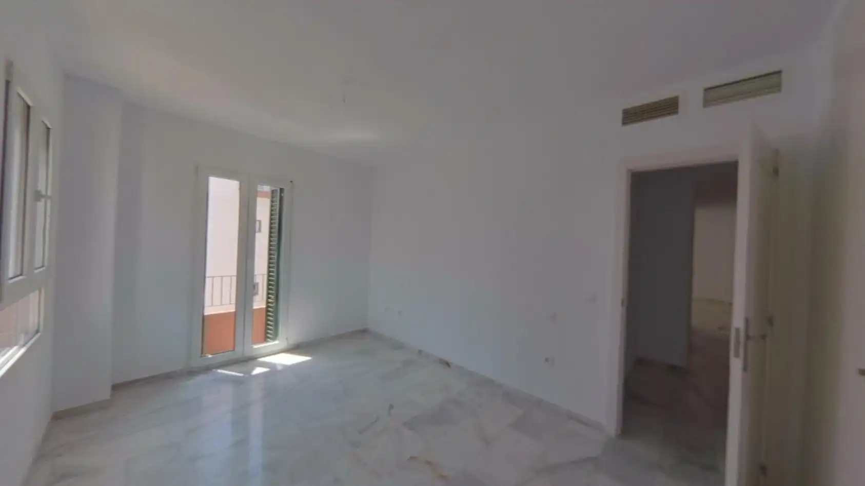 Piso en venta en Benalmádena con Trastero y Piscina