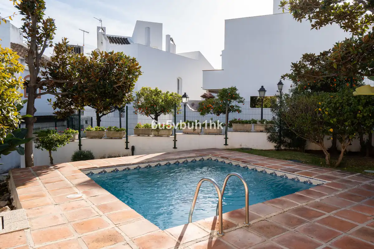 Swimming pool of Detached homes for sale in Marbella  with Air Conditioner and Terrace
