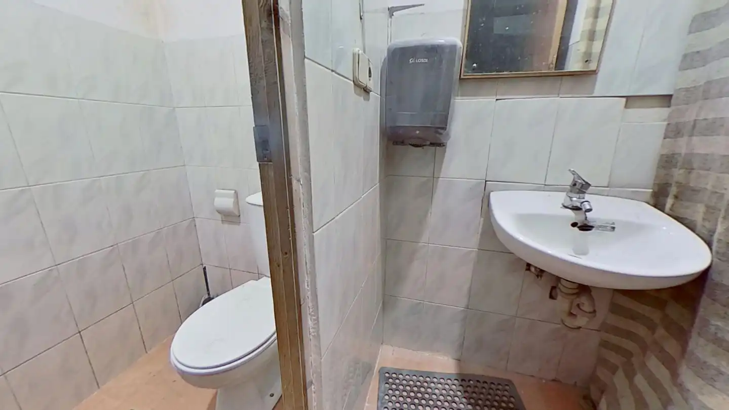 Badezimmer von Geschaftsraum zur Miete in Madrid