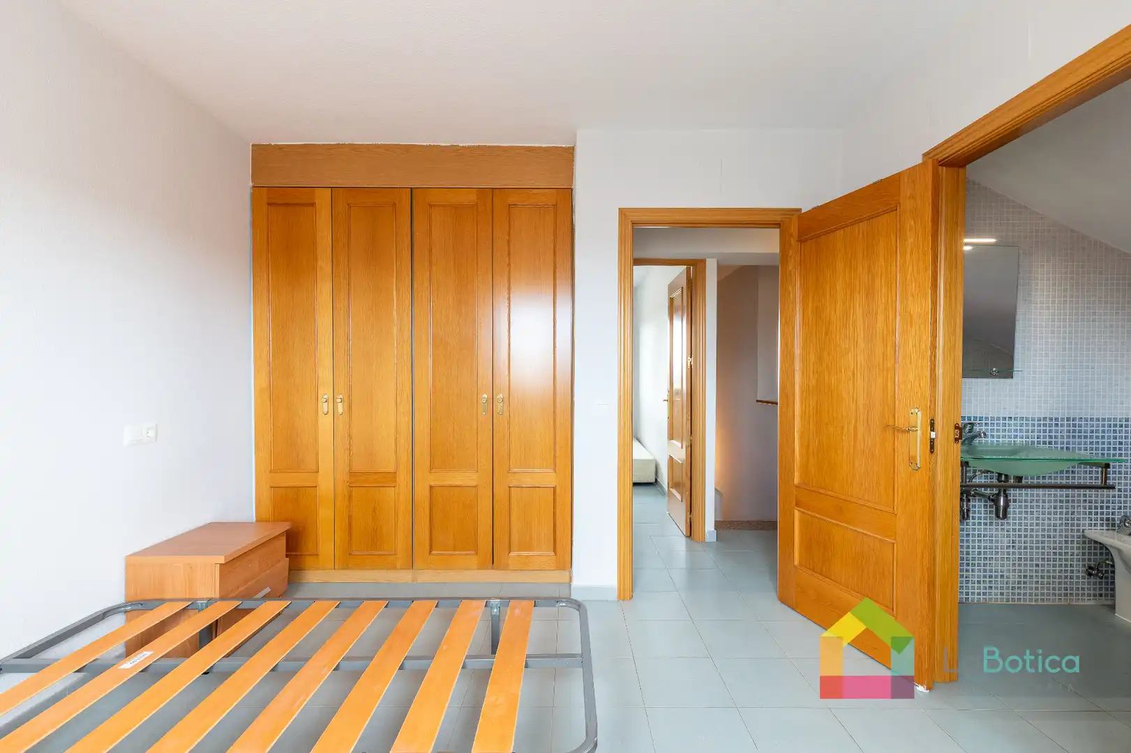 Habitación de Casa adosada en venta en Burguillos de Toledo con Calefacción, Jardín privado y Terraza