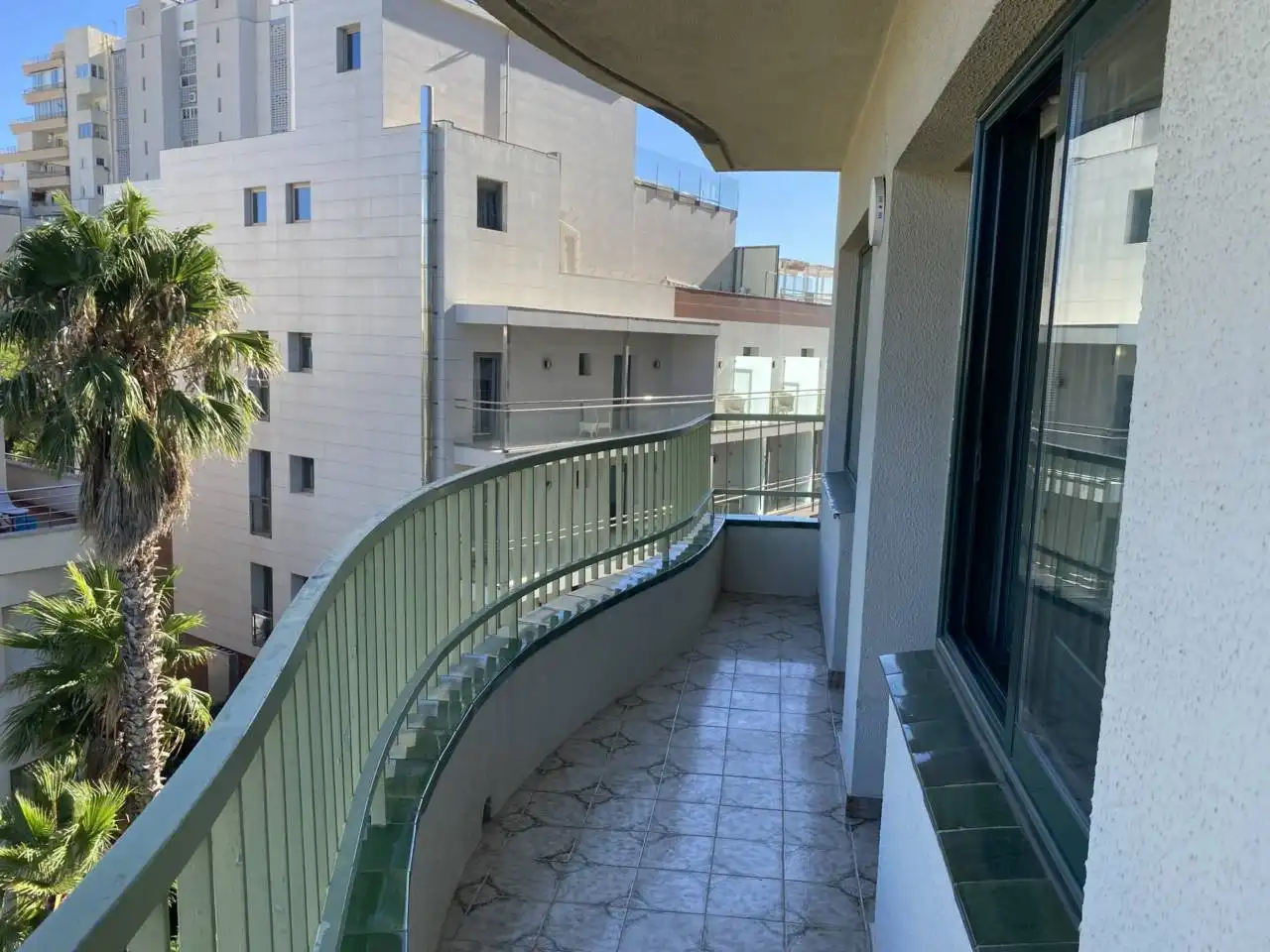 Terraza de Piso en venta en Castell d'Aro, Platja d'Aro i s'Agaró con Calefacción, Terraza y Balcón