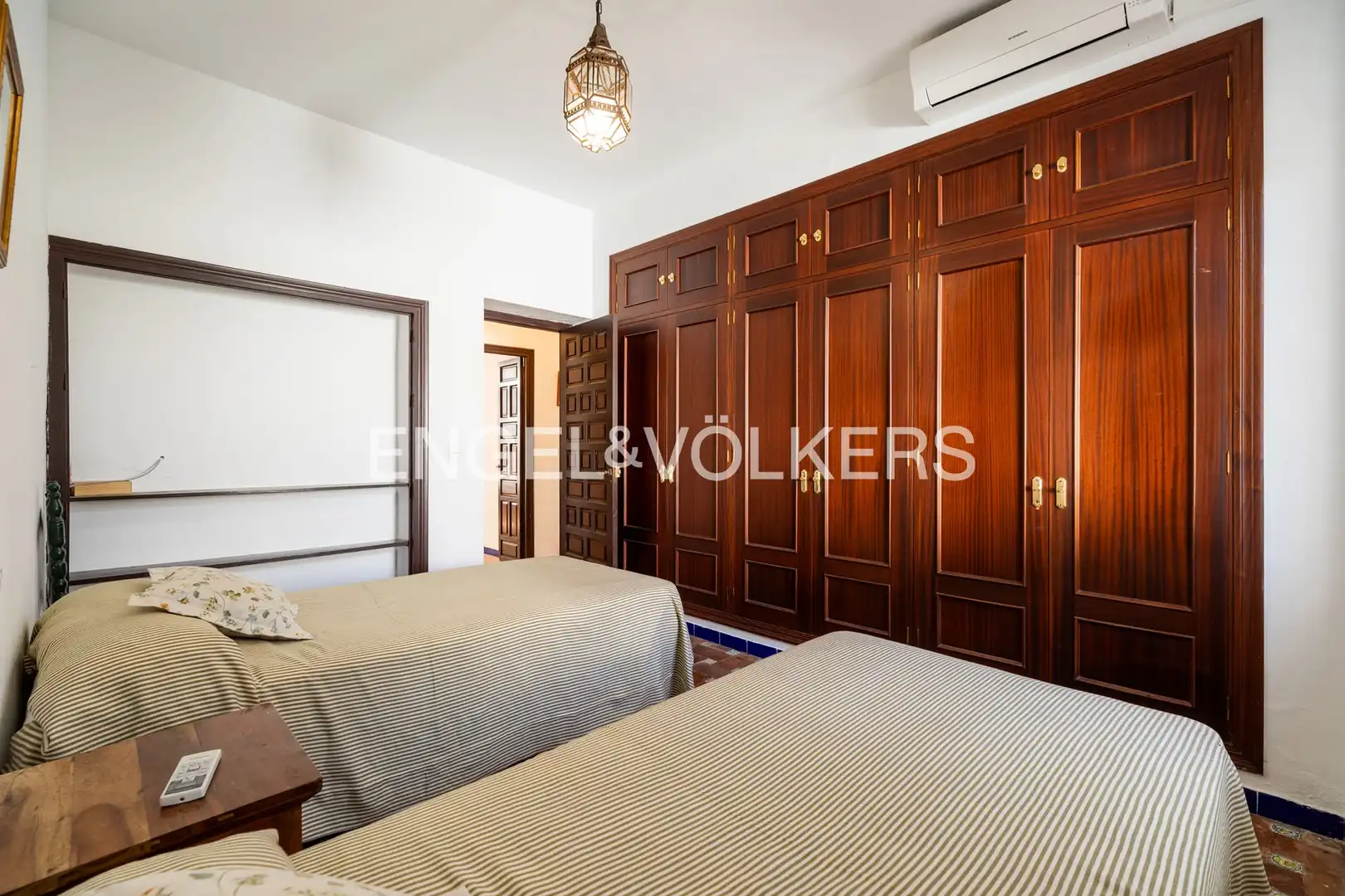 Bedroom of Houses for sale in Sanlúcar de Barrameda  with Air Conditioner, Heating and Private garden
