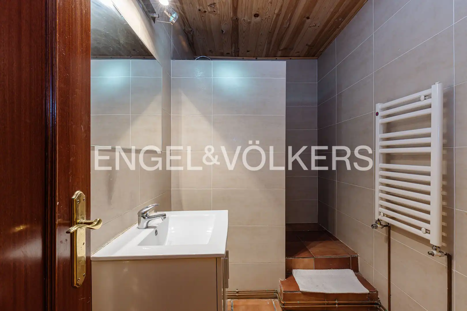 Baño de Casa o chalet en venta en Majadahonda con Aire acondicionado, Calefacción y Jardín privado