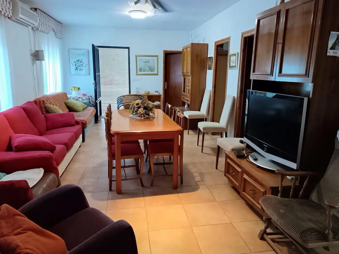 Sala d'estar de Casa o xalet en venda en Yecla amb Aire condicionat, Jardí privat i Terrassa