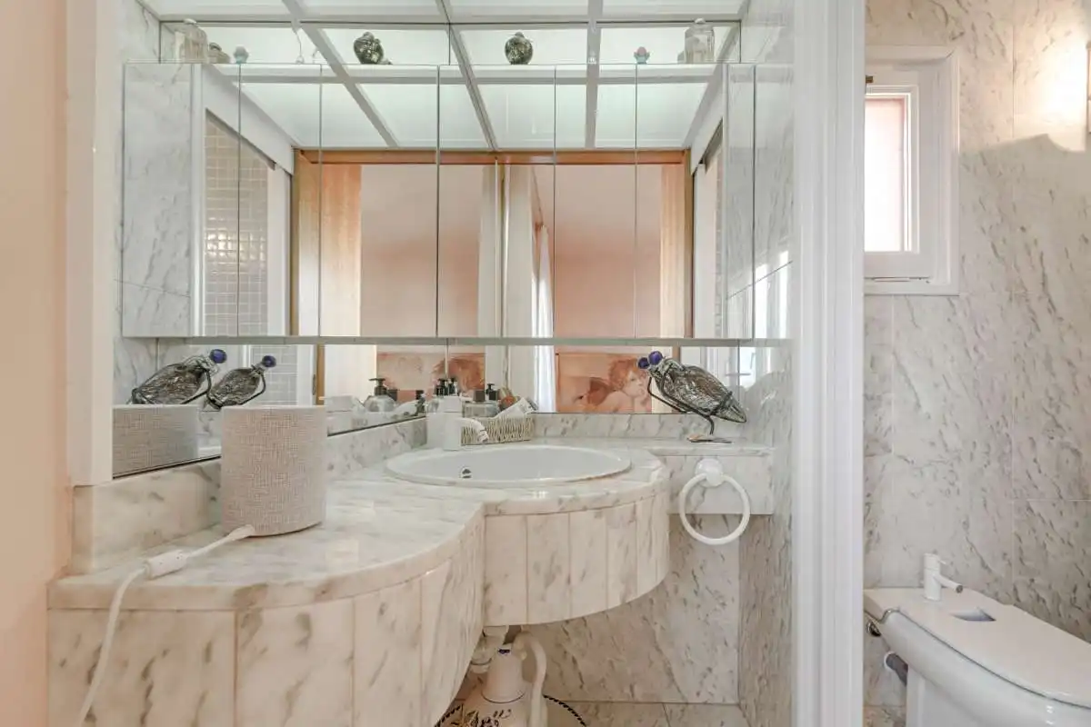 Bany de Casa o xalet en venda en Roses amb Jardí privat