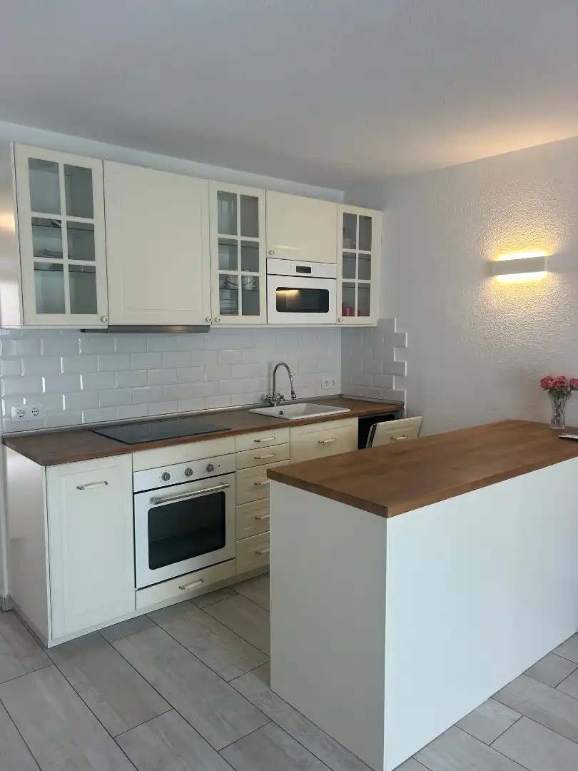 Küche von Erdgeschoss zum Verkauf in Adeje mit Terrasse, Ofen und Waschmaschine
