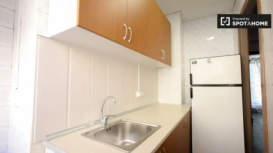 Kitchen of Flat for rent in Valencia  with Air Conditioner, Heating and Furnished