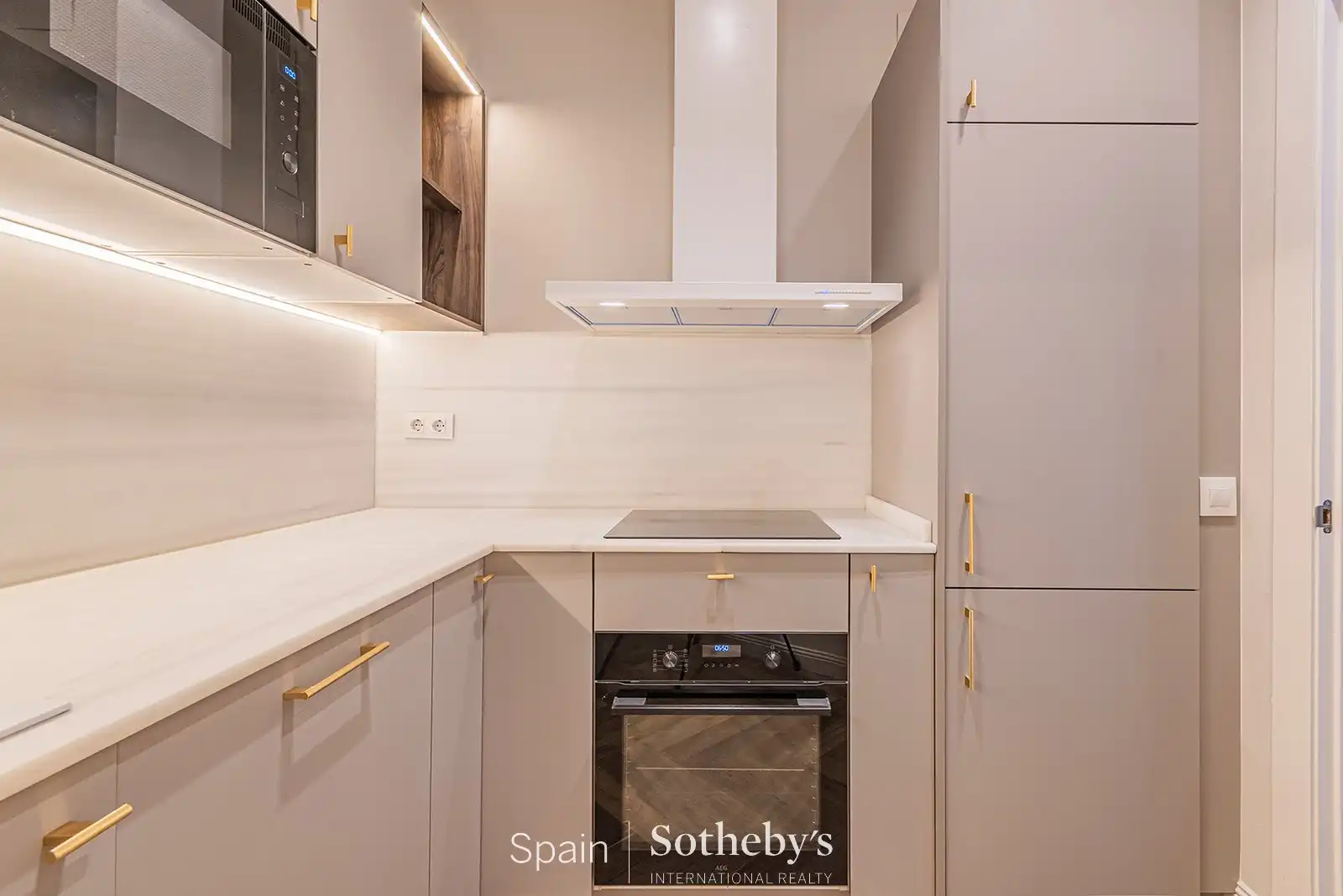 Apartamento con piscina en venta en Passeig Isabel II, imagen 18