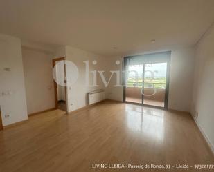 Sala d'estar de Pis en venda en  Lleida Capital amb Aire condicionat, Calefacció i Parquet
