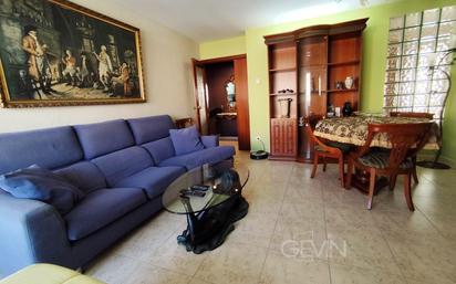 Living room of Flat for sale in Santa Perpètua de Mogoda  with Air Conditioner, Heating and Private garden