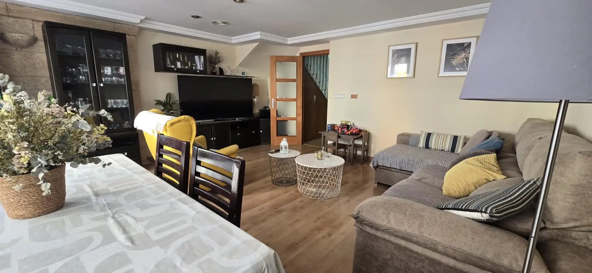 Sala de estar de Dúplex en venta en Sant Joan d'Alacant con Aire acondicionado, Parquet y Amueblado