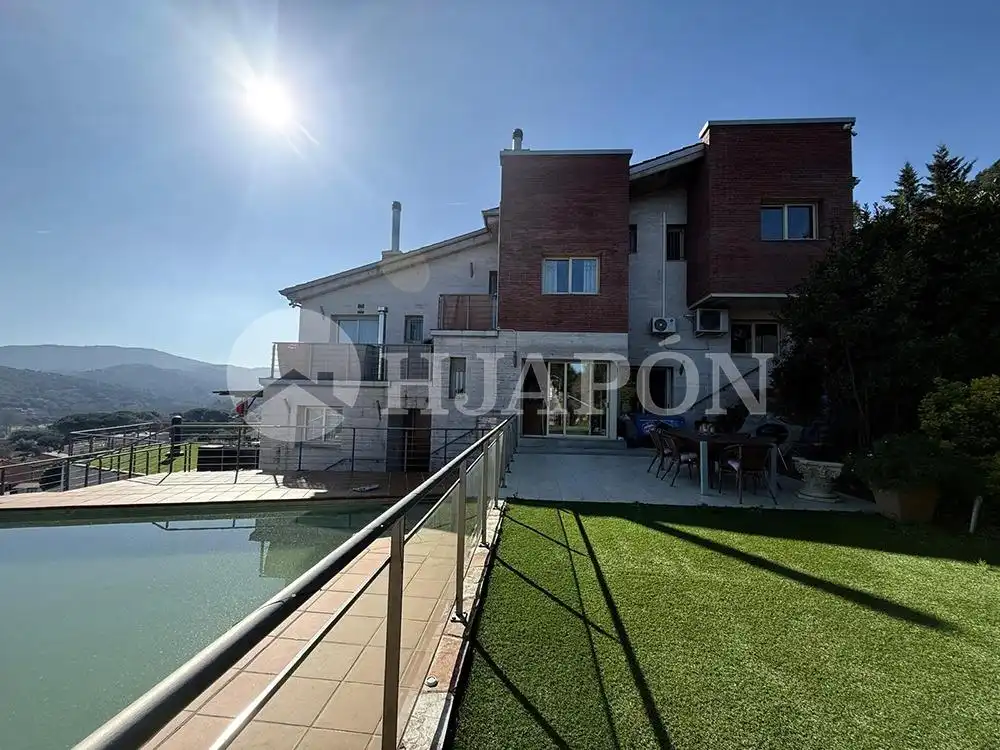 Terrassa de Casa adosada en venda en Vallromanes amb Aire condicionat, Calefacció i Piscina
