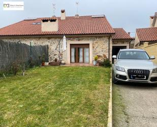 Jardí de Casa o xalet en venda en Rioseco de Tapia amb Terrassa