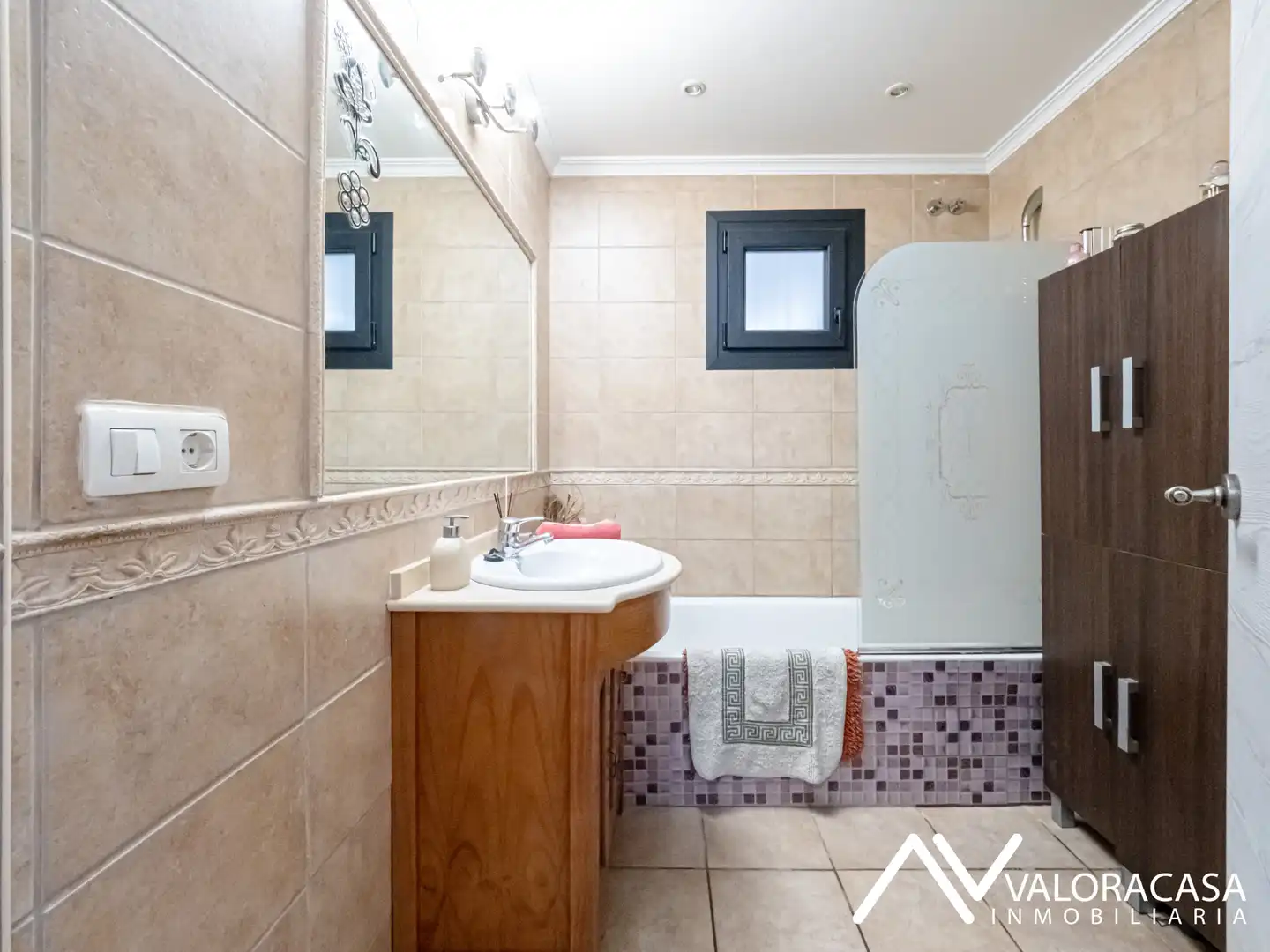 Bathroom of Houses for sale in Coín  with Air Conditioner, Private garden and Terrace