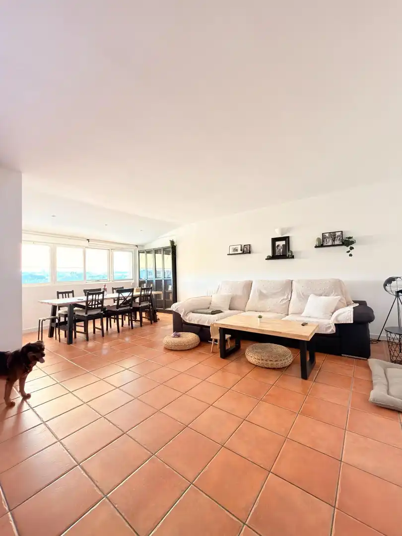 Wohnzimmer von Einfamilien-Reihenhaus zum Verkauf in Mutxamel mit Klimaanlage, Heizung und Terrasse