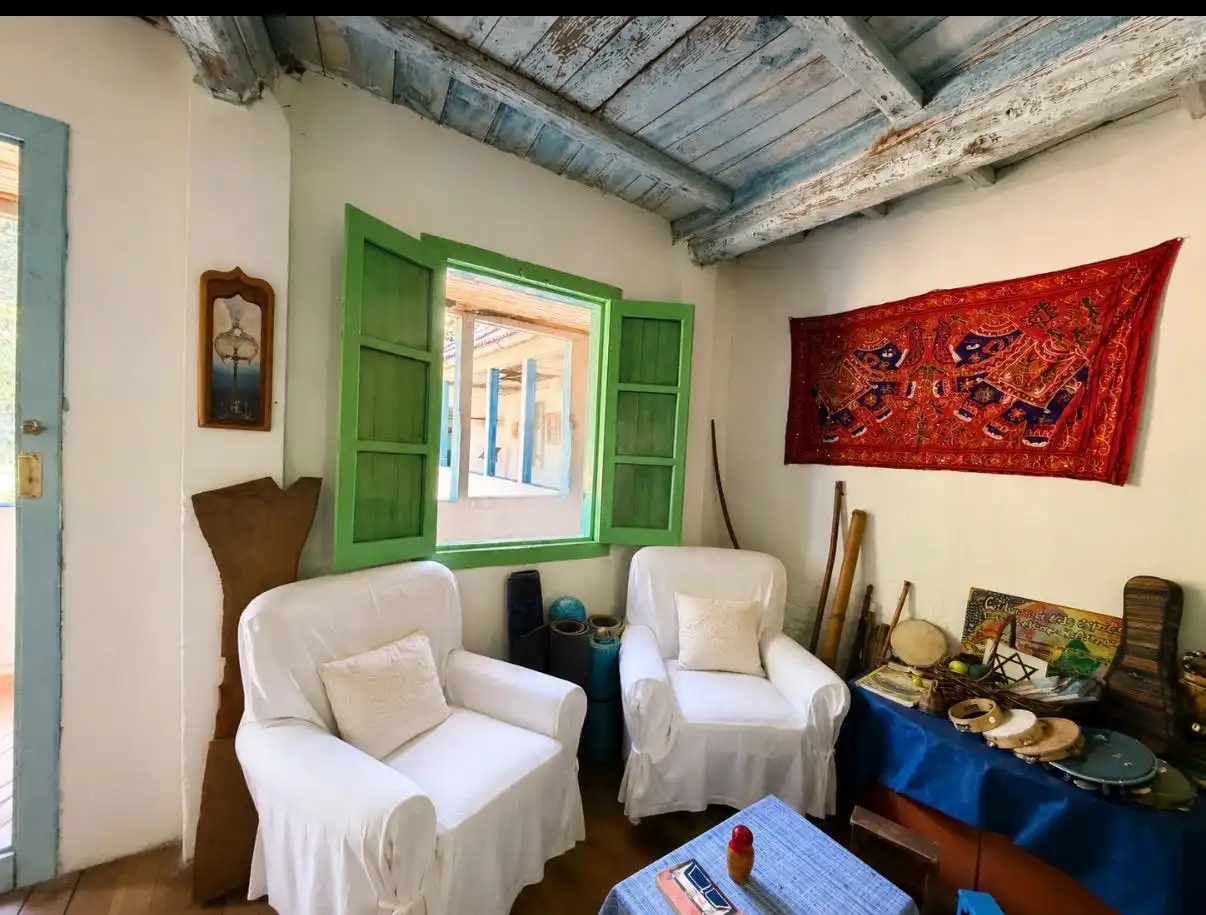 Sala d'estar de Finca rústica en venda en Gomesende amb Jardí privat, Terrassa i Traster