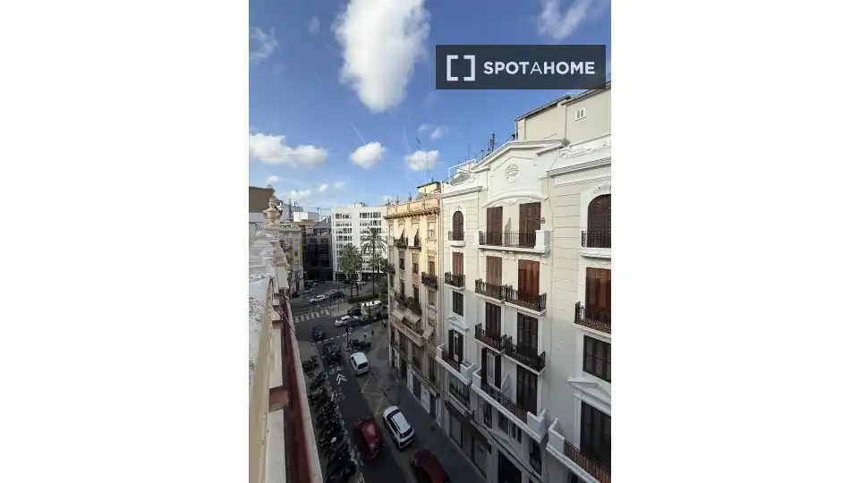 Pis amb balcó de lloguer a L'Eixample, imagen 6