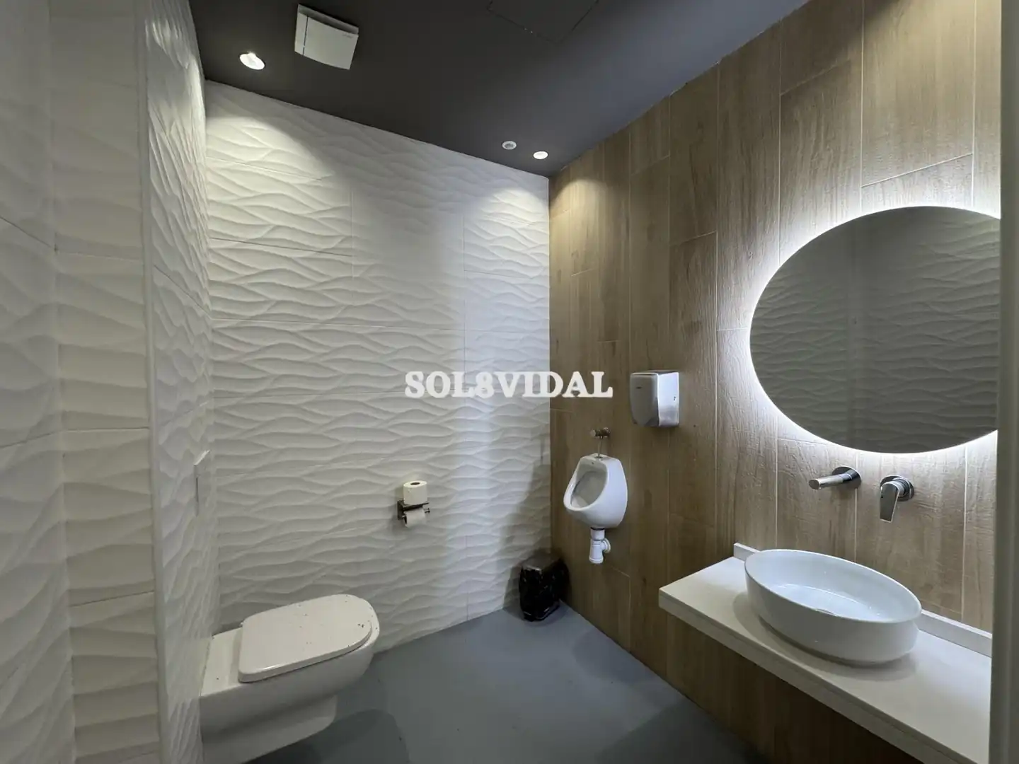 Badezimmer von Fabrikhallen zur Miete in Orihuela