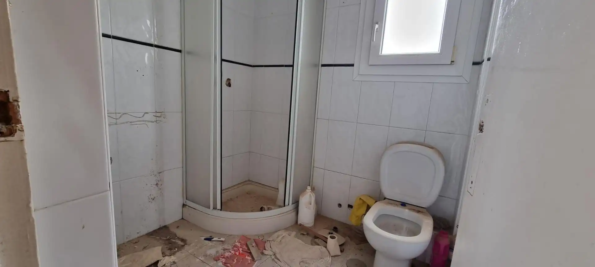Bany de Pis en venda en Yecla amb Balcó