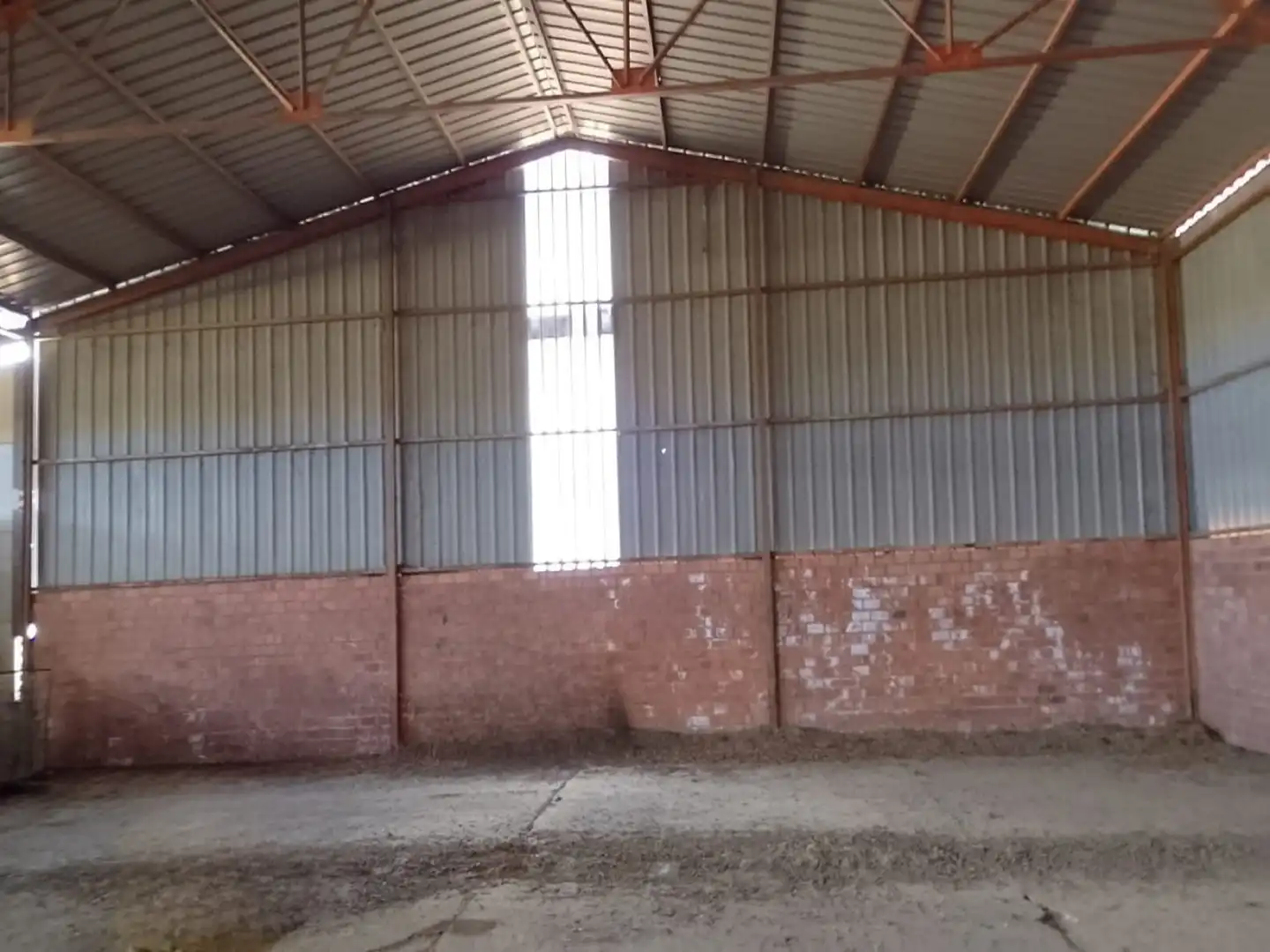 Fabrikhallen zum Verkauf in Sancti-Spíritus (Badajoz)