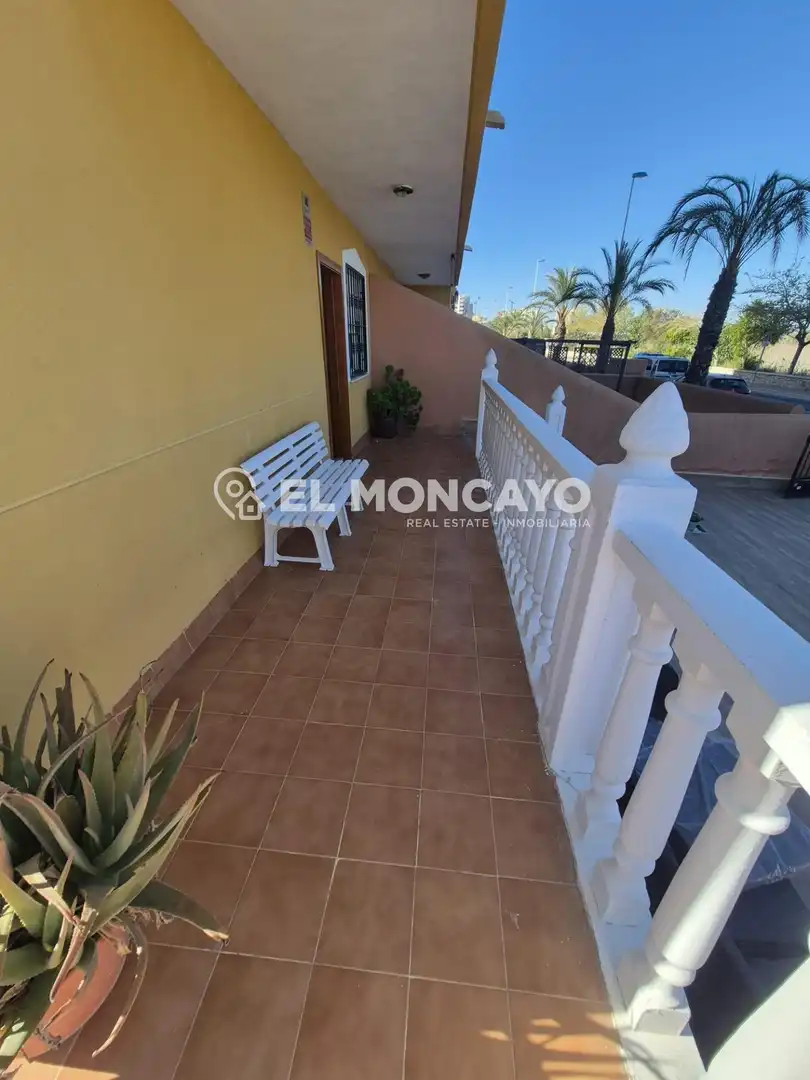 Terrace of Ground floor for sale in Guardamar del Segura  with Private garden, Terrace and Furnished