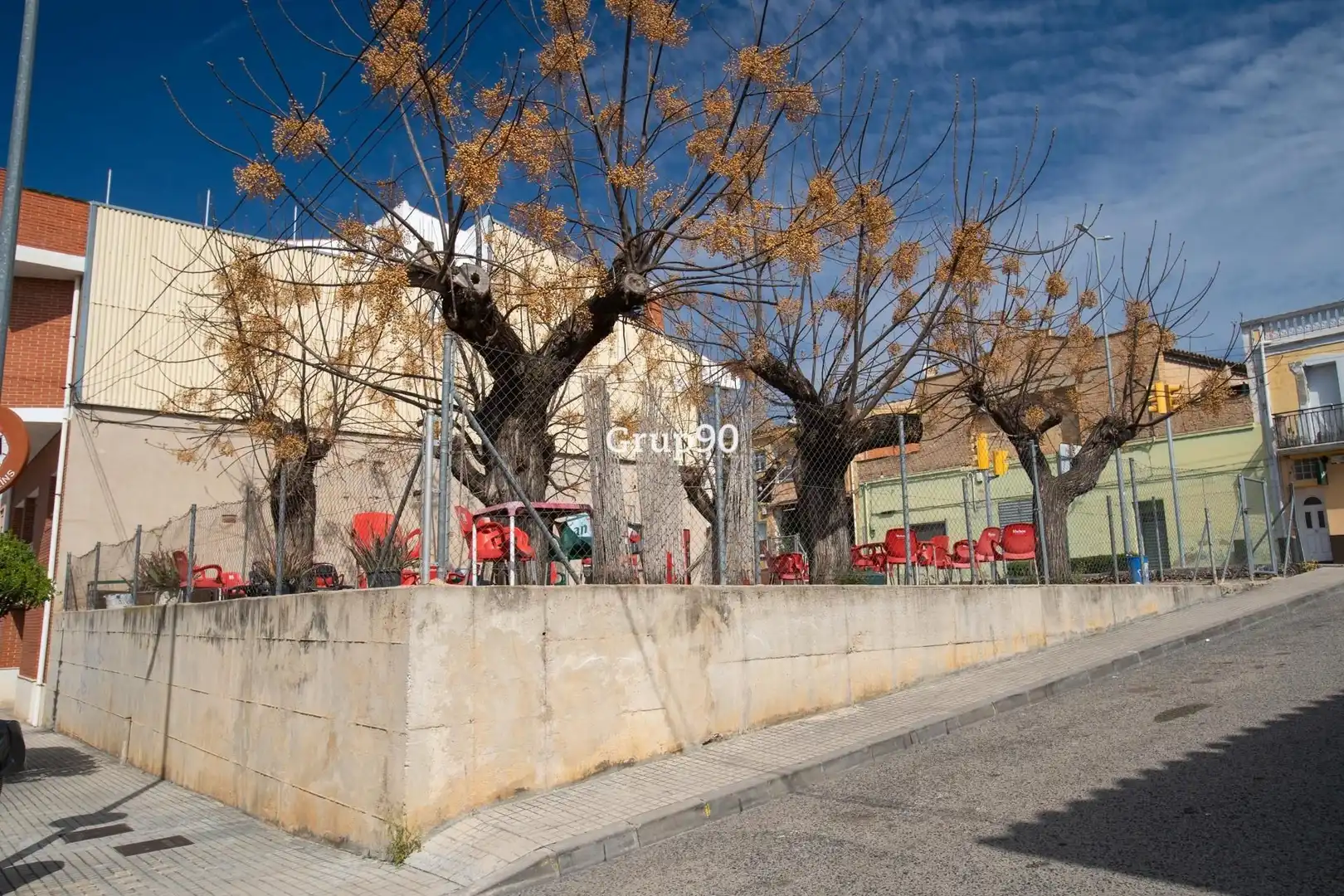 Residential land for sale in Masdenverge