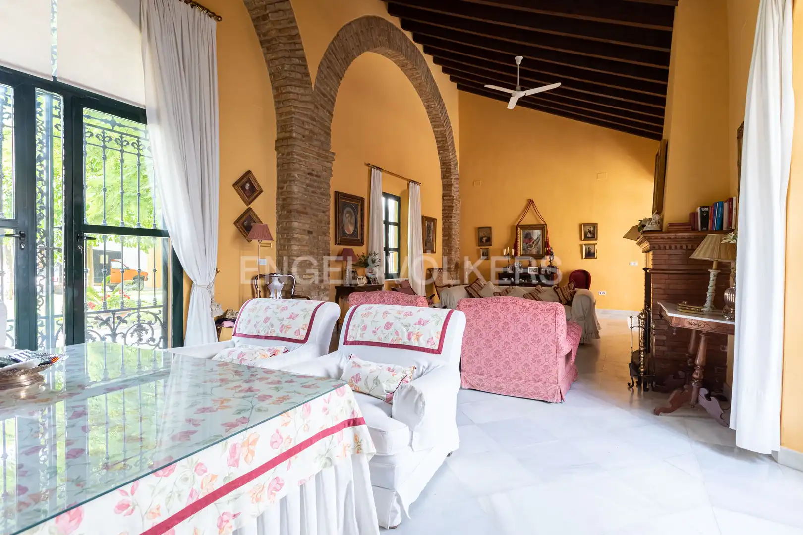 Vista exterior de Casa o chalet en venta en Umbrete con Calefacción, Jardín privado y Piscina