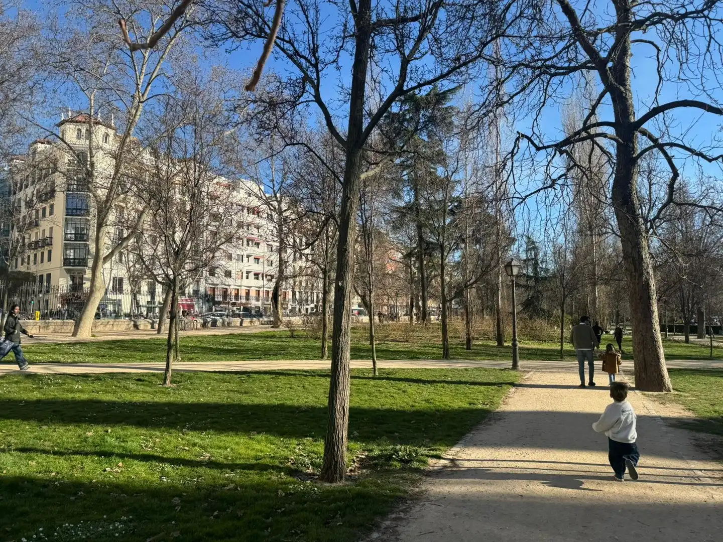 Außenansicht von Wohnung zur Miete in Madrid mit Klimaanlage und Heizung