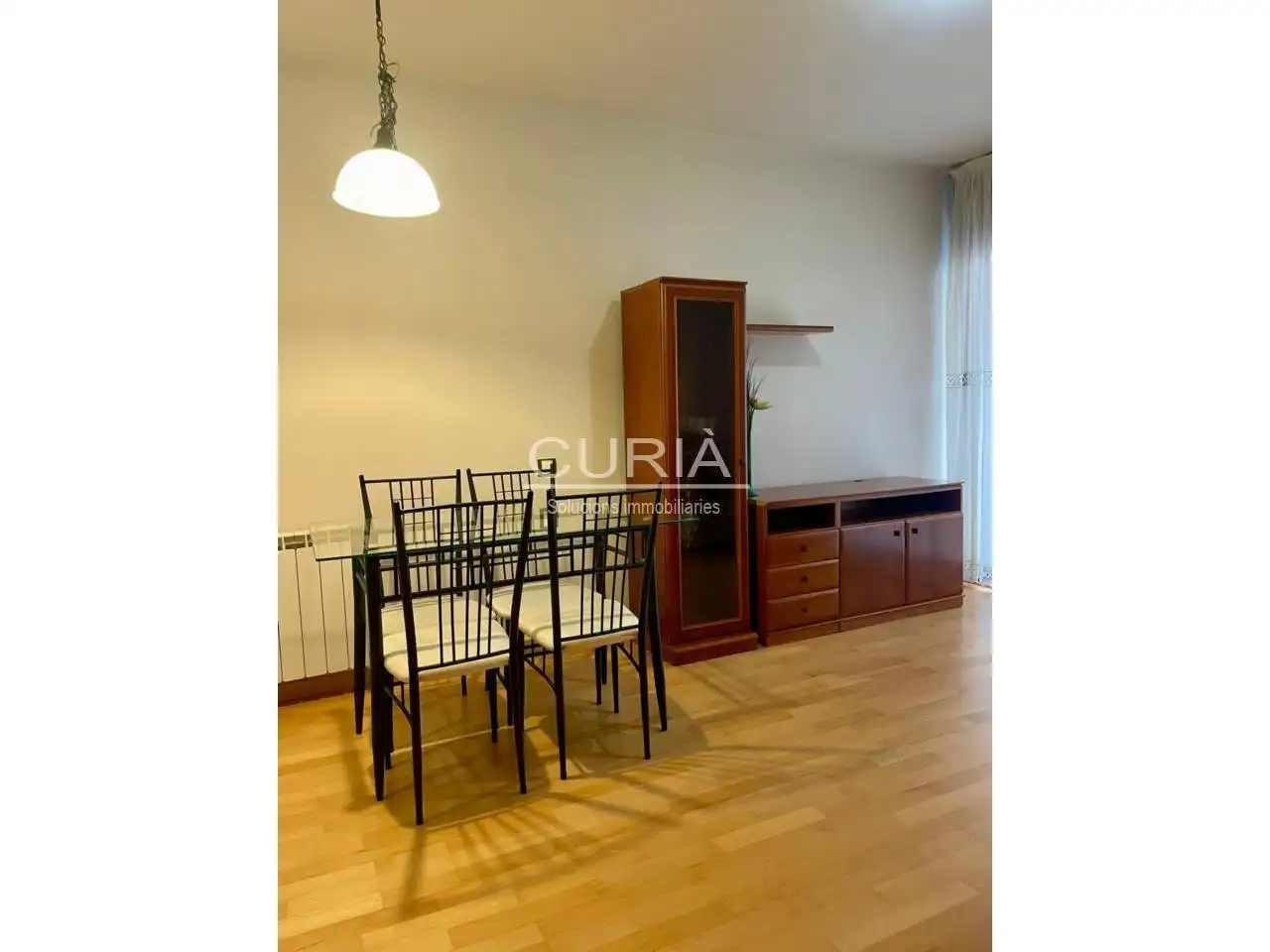 Apartament amb terrassa de lloguer a Instituts - Universitat, imagen 3