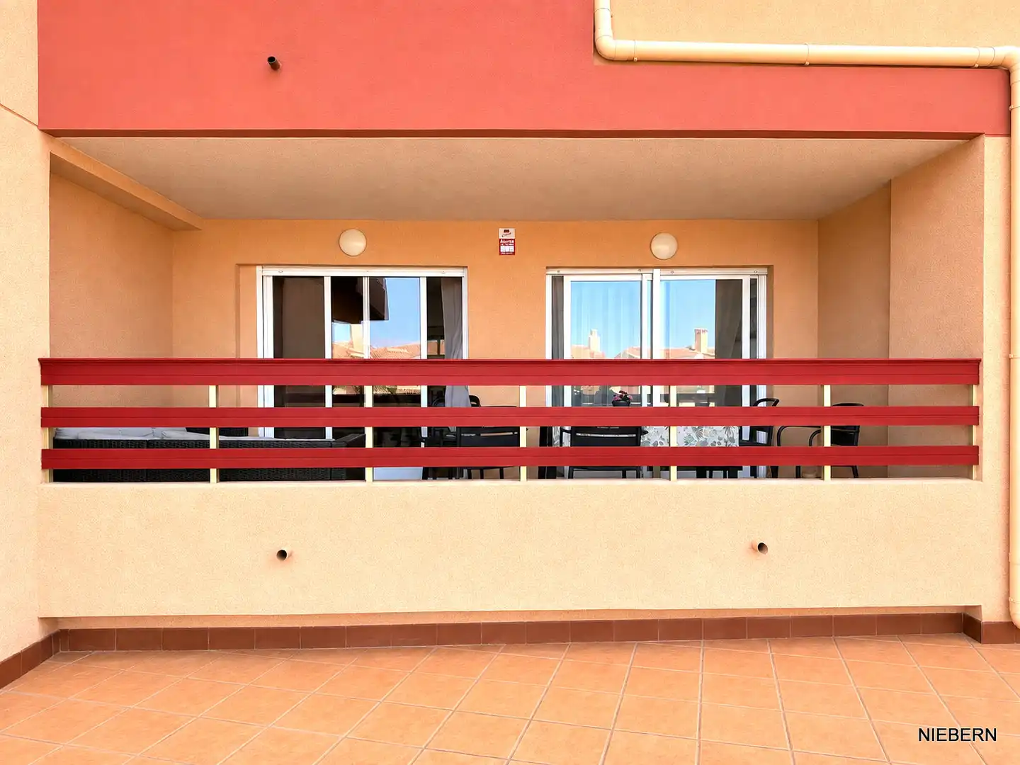 Terrassa de Pis en venda en La Manga del Mar Menor amb Moblat, Balcó i Piscina comunitària