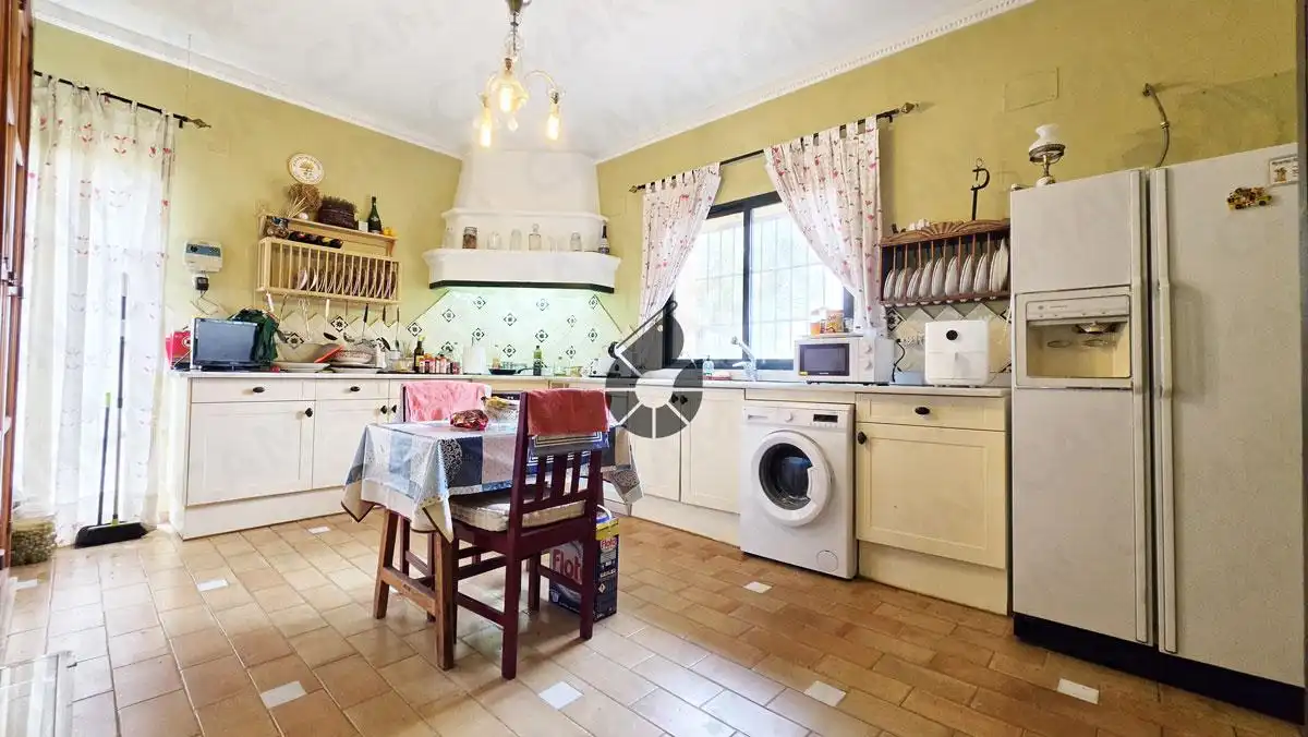 Cocina de Finca rústica en venta en Almensilla con Aire acondicionado y Jardín privado