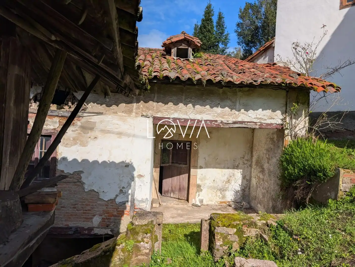 Vista exterior de Casa o xalet en venda en Pravia amb Jardí privat