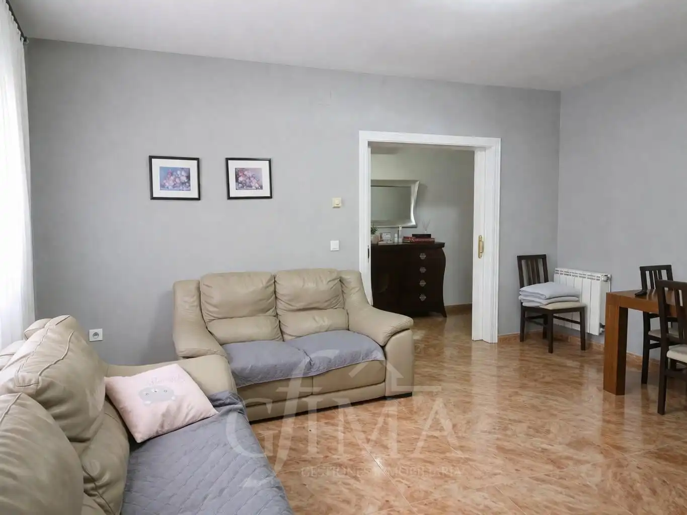 Sala d'estar de Casa o xalet en venda en Tomelloso amb Aire condicionat, Calefacció i Terrassa