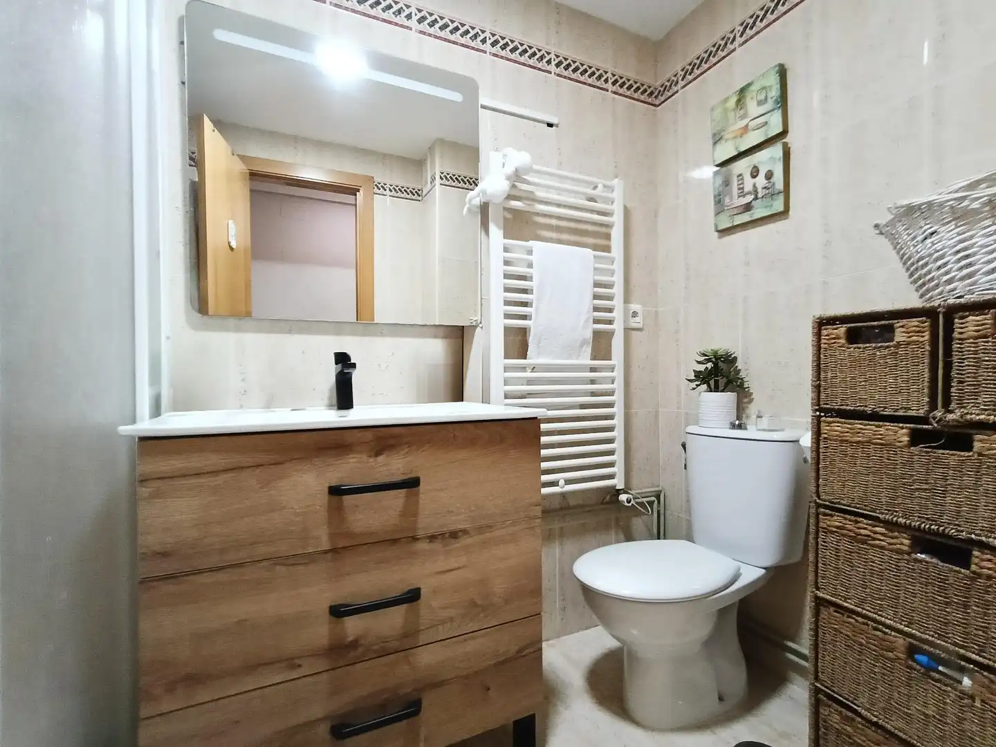 Baño de Piso en venta en Alicante / Alacant con Calefacción, Jardín privado y Piscina comunitaria