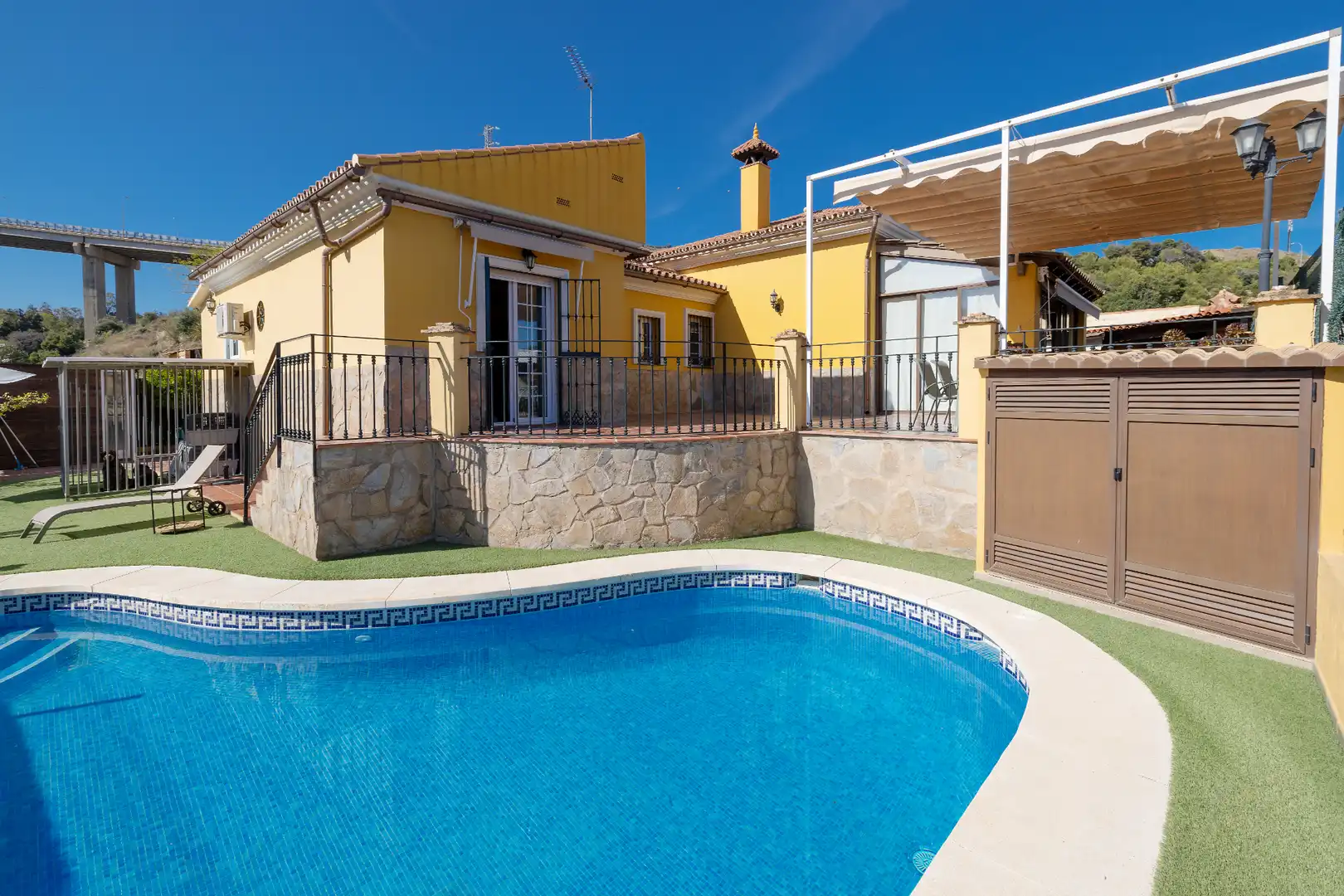 Swimming pool of Houses for sale in Málaga  with Air Conditioner, Heating and Private garden