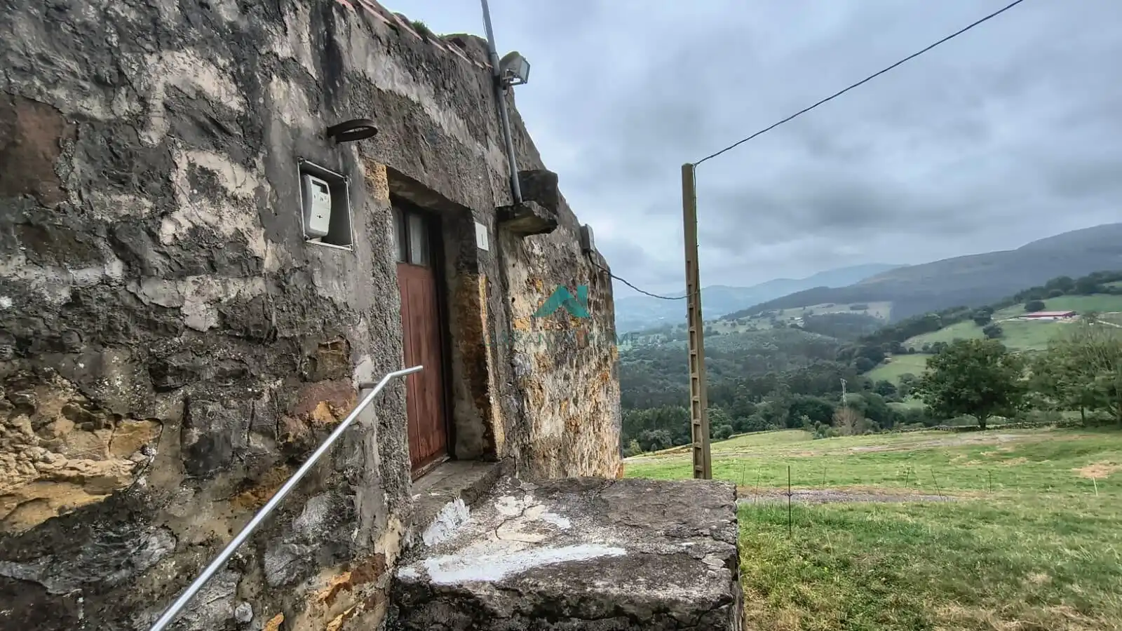 Country house for sale in Entrambasaguas