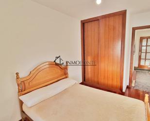 Bedroom of Flat to rent in Pontevedra Capital 