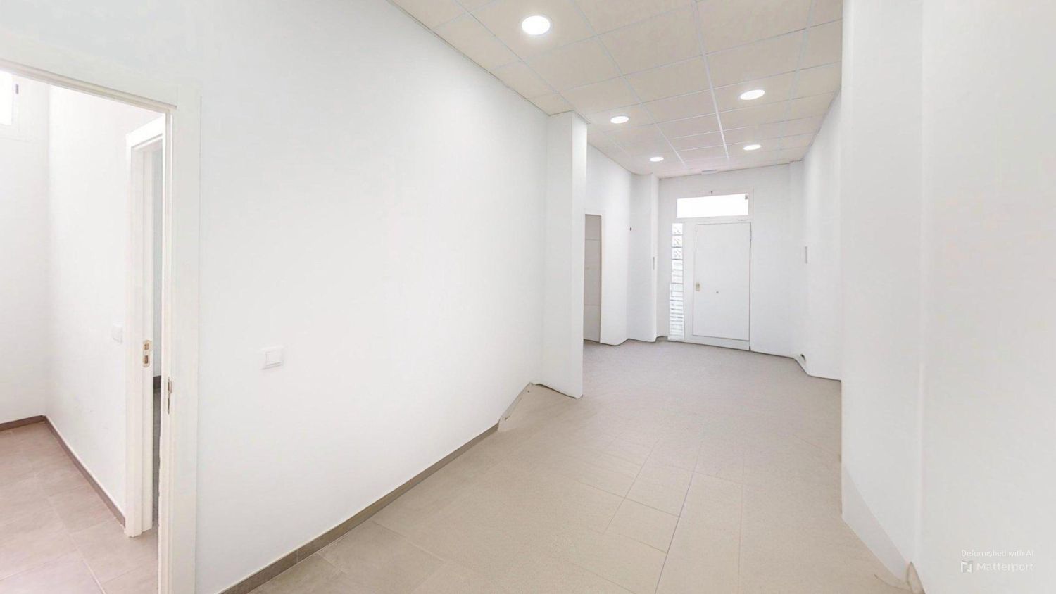 Premises for sale in  Sevilla Capital  with Air Conditioner
