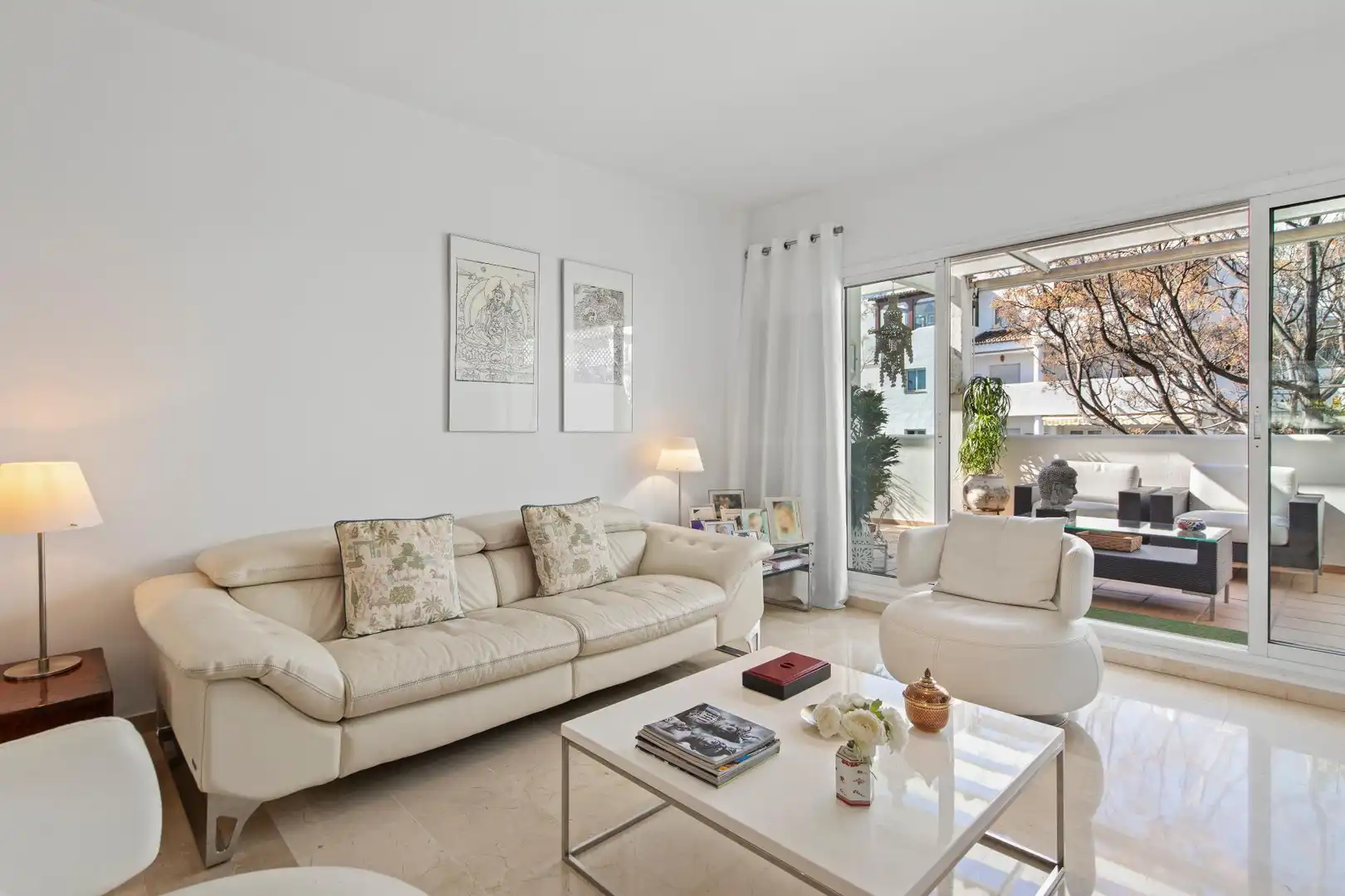 Sala de estar de Apartamento en venta en Marbella con Aire acondicionado, Jardín privado y Terraza
