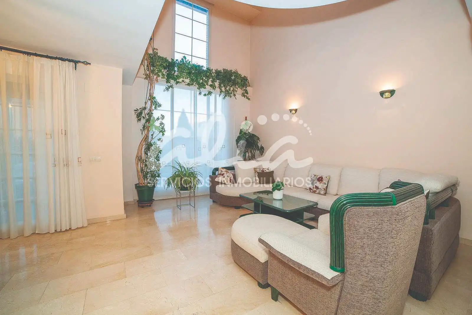 Living room of Detached homes for sale in Pinto  with Air Conditioner, Heating and Terrace