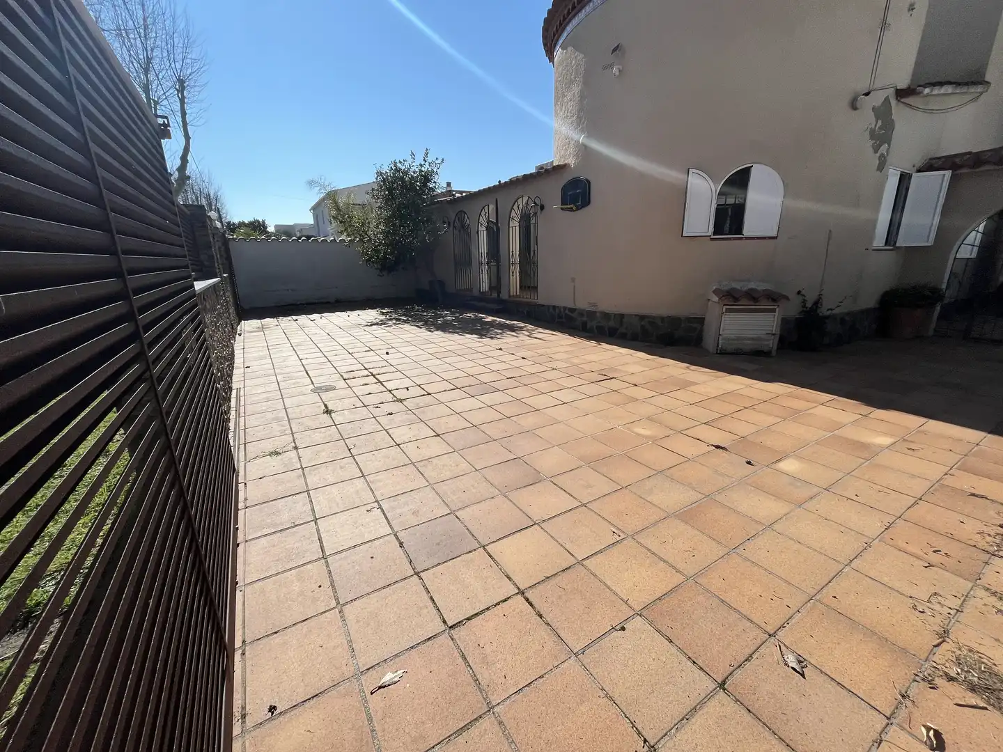 Vista exterior de Casa o xalet en venda en Empuriabrava