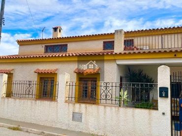 Villa zum Verkauf in Ribera de Molina - Torrealta