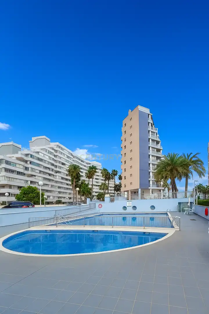 Appartement compact avec piscine à vendre à Carrer Llevant, 1, Calp, Spain