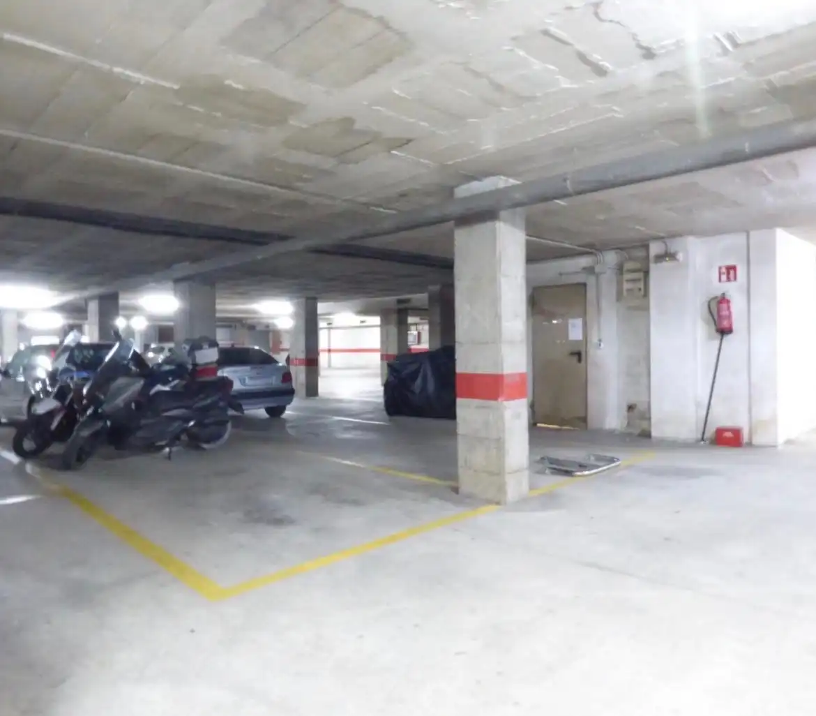 Parking de Piso en venta en Salt con Balcón