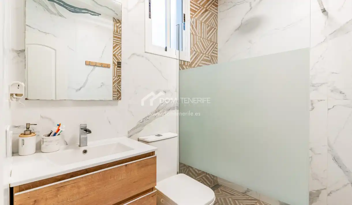 Bany de Casa o xalet en venda en Adeje amb Terrassa i Moblat