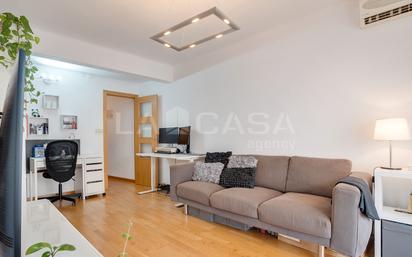 Living room of Flat for sale in Cornellà de Llobregat  with Balcony