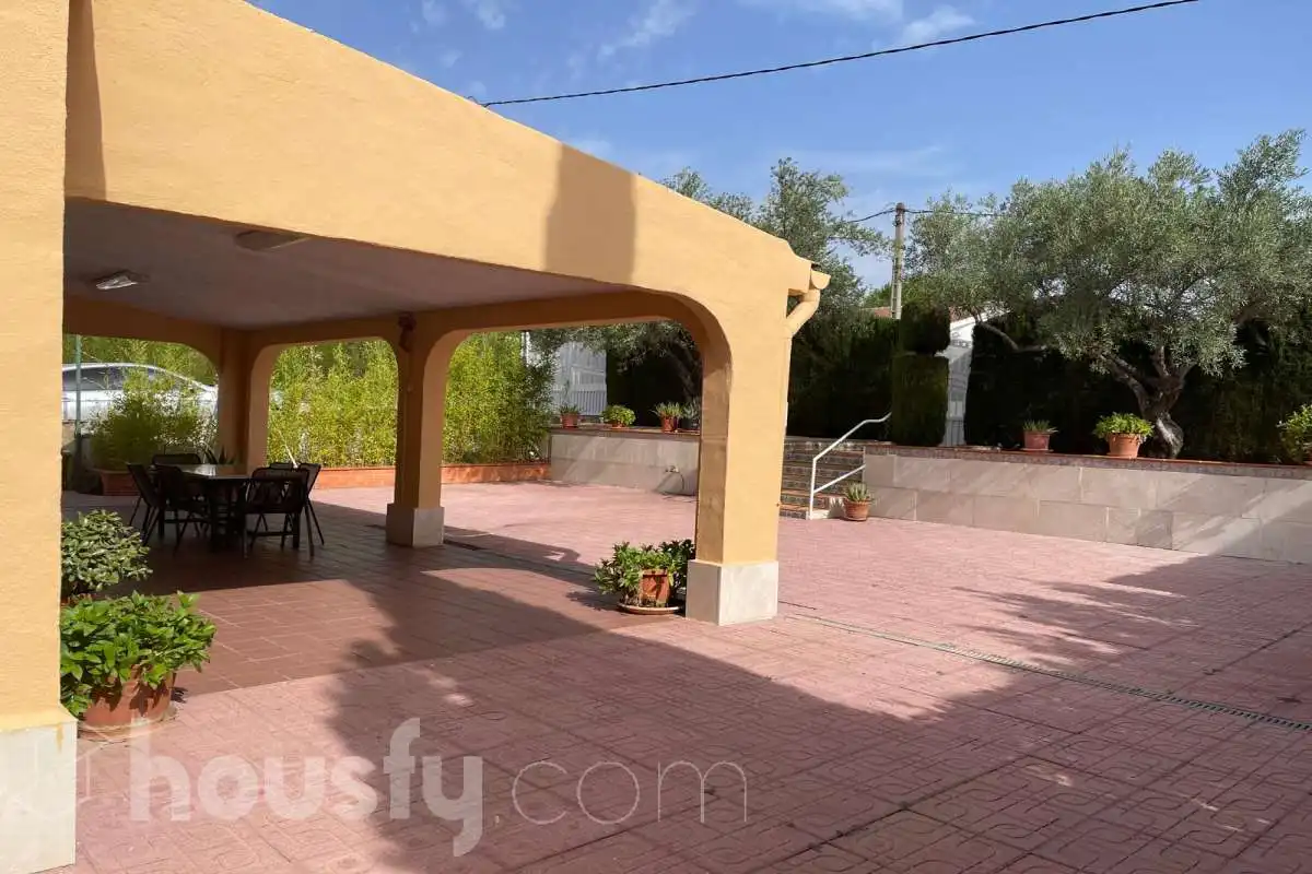 Vista exterior de Casa o chalet de alquiler en Mogente / Moixent con Trastero y Amueblado