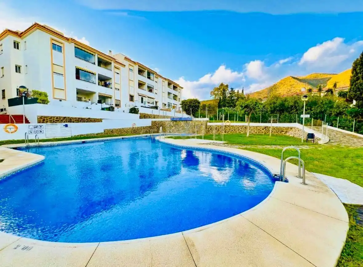 Swimming pool of Flat for sale in Benalmádena  with Air Conditioner, Storage room and Oven