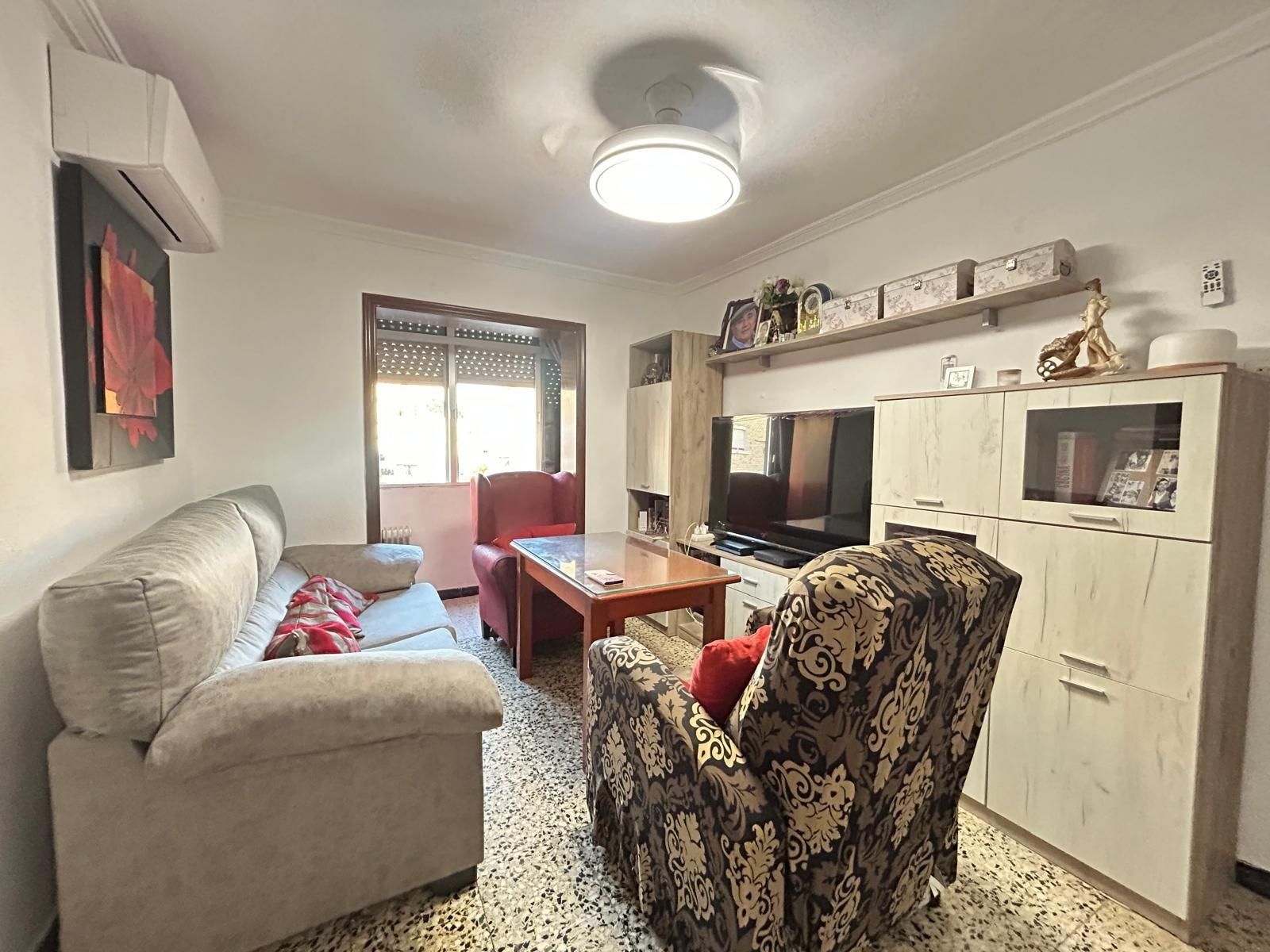 Sala d'estar de Pis en venda en Jerez de la Frontera amb Aire condicionat i Terrassa