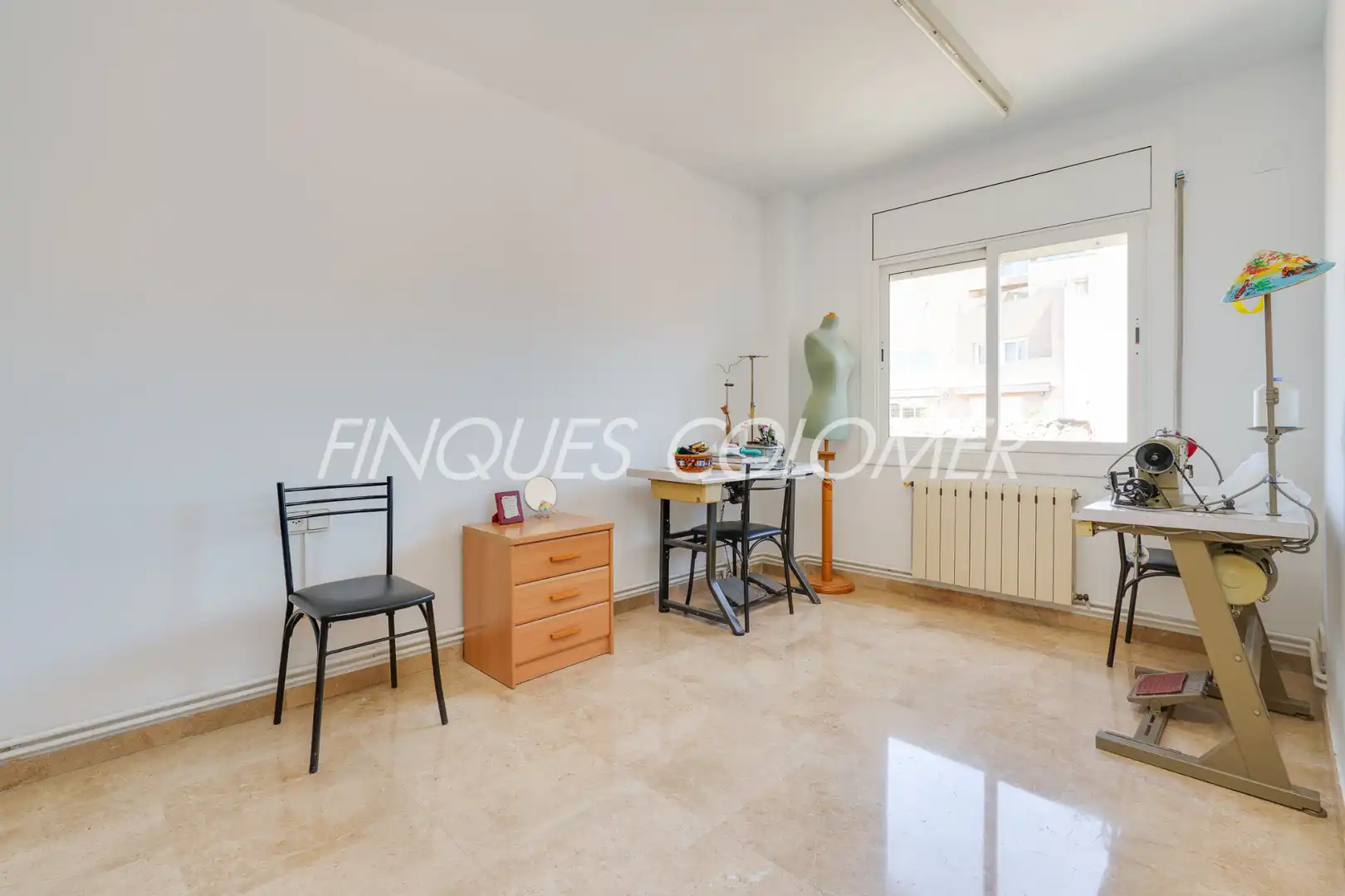 Schlafzimmer von Einfamilien-Reihenhaus zum Verkauf in Rubí mit Klimaanlage, Heizung und Terrasse